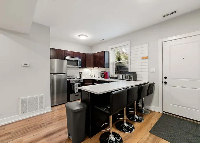 Appartement Welcome To Our Charming 2bd 2ba Pilsen *