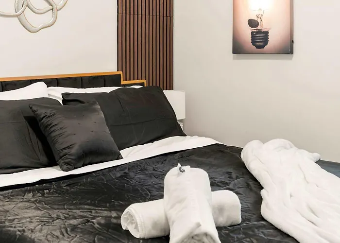 Welcome To Our Charming 2bd 2ba Pilsen Appartement Chicago