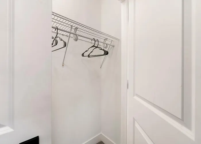 Appartement Welcome To Our Charming 2bd 2ba Pilsen *