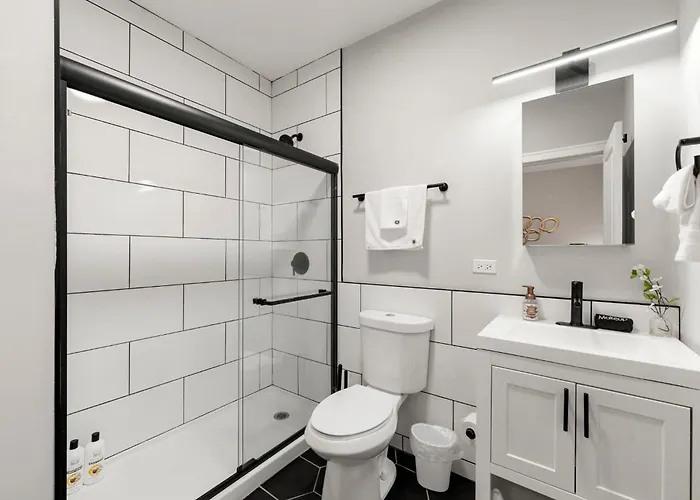 Appartement Welcome To Our Charming 2bd 2ba Pilsen *